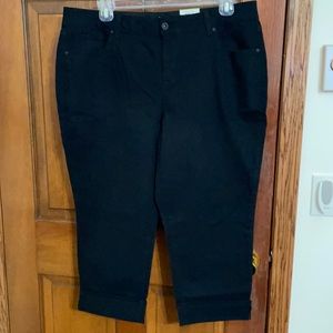 Style and co black jean cuffed Capri 18w